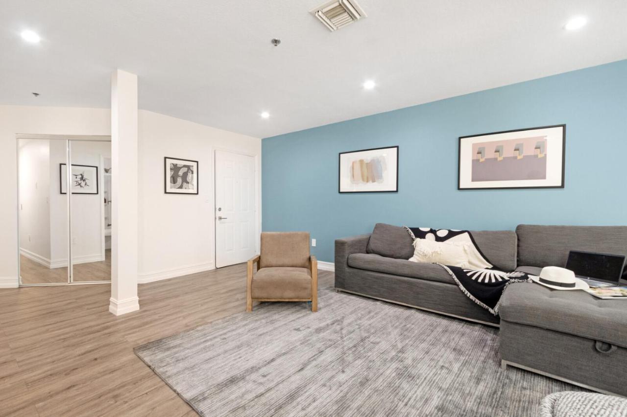 Апарт отель Roami At Clematis Street Lofts Уэст-Палм-Бич Экстерьер фото
