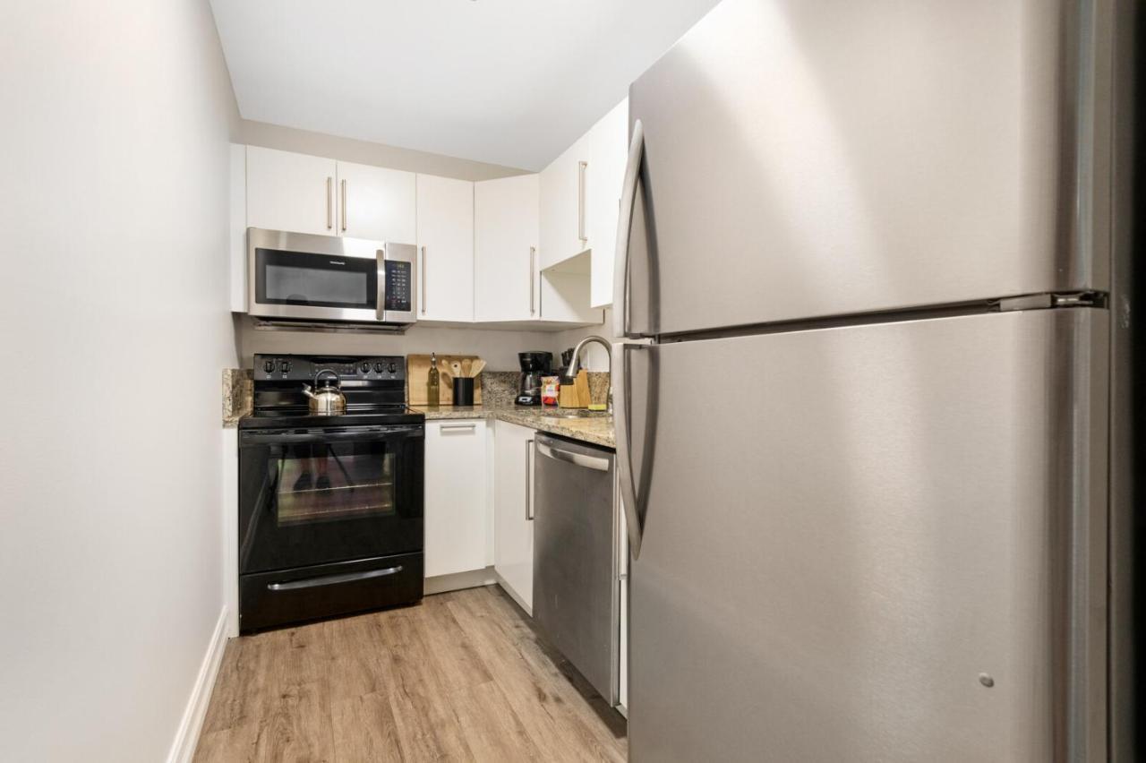 Апарт отель Roami At Clematis Street Lofts Уэст-Палм-Бич Экстерьер фото